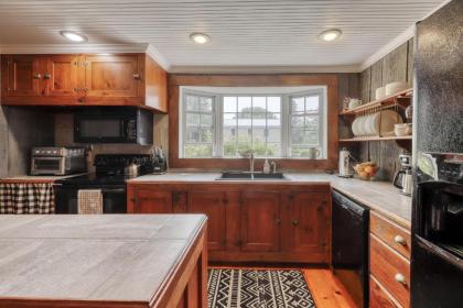 Island Farm - image 11