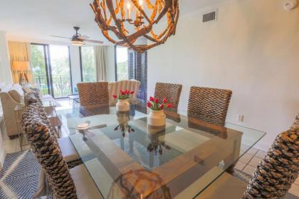 Blue Cabana - image 9