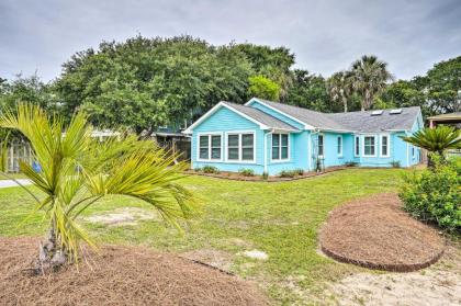 Beachy Isle of Palms Home 1 Block to Coast!