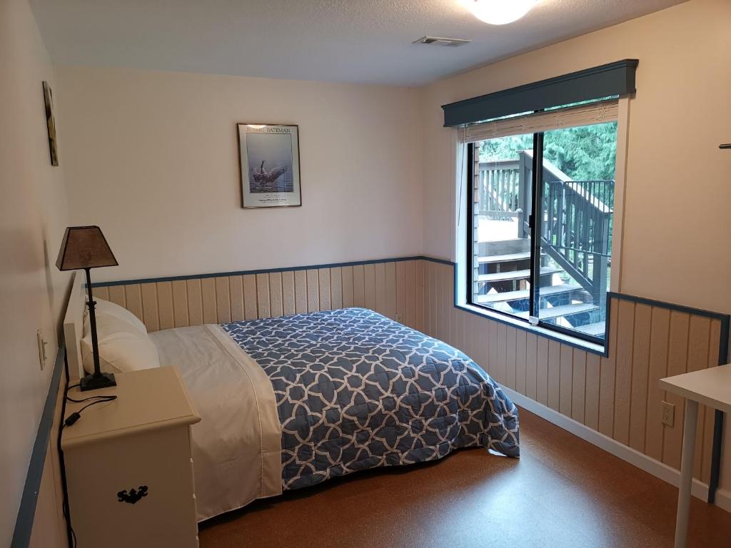 The 2 Forest Rooms--great For Family--and Views!! - image 3