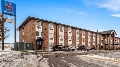 Motel 6-Elk Grove Village IL - image 1