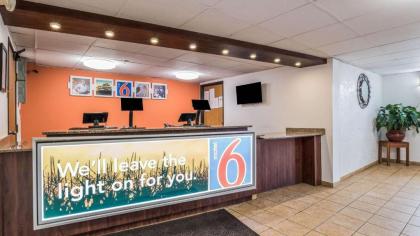 Motel 6-Elk Grove Village IL - image 21