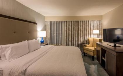 Hampton Inn & Suites Jackson Coliseum - image 15