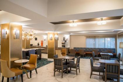 Hampton Inn & Suites Jackson Coliseum - image 17
