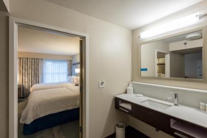 Hampton Inn & Suites Jackson Coliseum - image 8