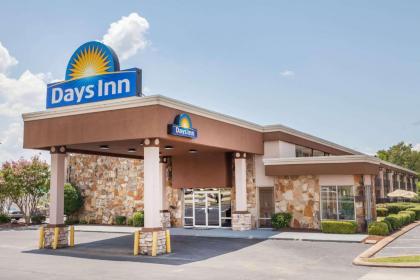 Days Inn by Wyndham Jackson Tennessee