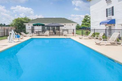 Howard Johnson by Wyndham Jackson - image 9