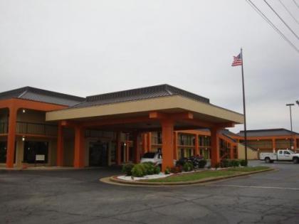 Econo Lodge Inn and Suites   Jackson Jackson Tennessee