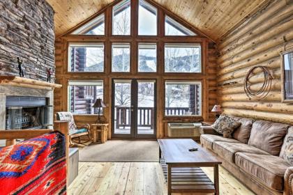Jackson Condo with Fireplace Less than Half mi to Snow King Jackson