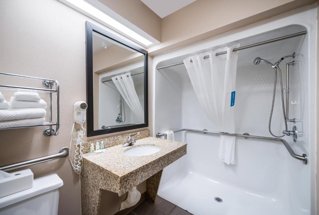 Quality Inn Jacksonville near Little Rock Air Force Base - image 4