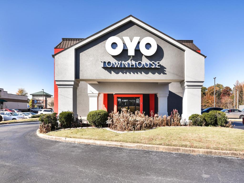 OYO Townhouse Inn Jacksonville AR - image 2
