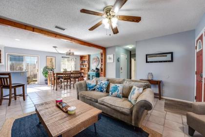 Beach Bungalow 700 - image 10