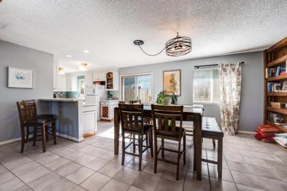 Beach Bungalow 700 - image 11