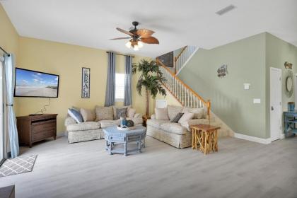 Heated Pool Pet friendly Home - image 12