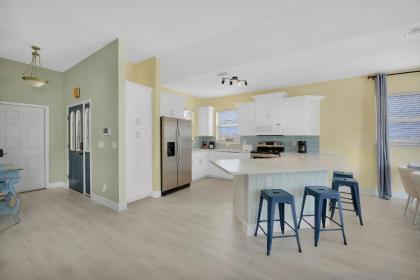Heated Pool Pet friendly Home - image 15