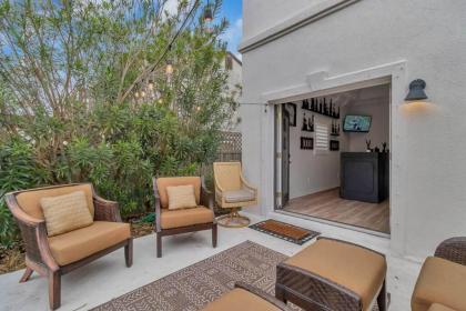 Gallery House for Art Lovers - 5 min from beach! - image 12