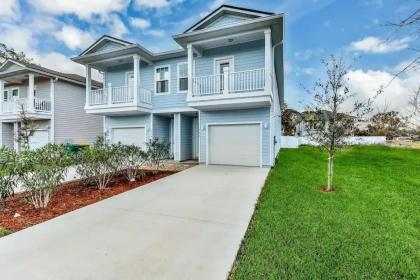 Pet friendly spacious 5 blocks from Jax Beach!!!