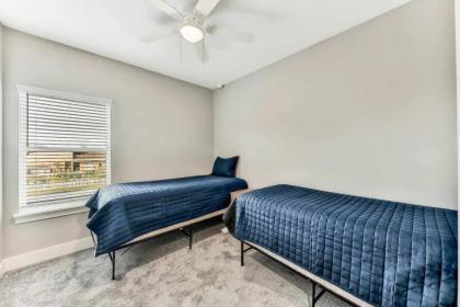 Pet friendly spacious 5 blocks from Jax Beach!!! - image 13