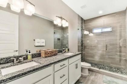 Pet friendly spacious 5 blocks from Jax Beach!!! - image 6