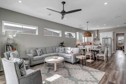 Palm Oasis North Jax Beach - image 11