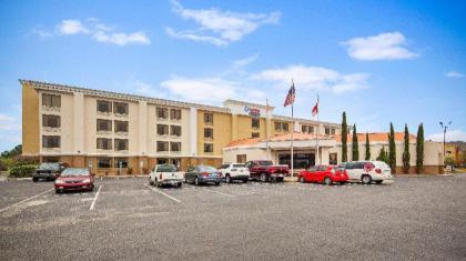 SureStay Plus Hotel by Best Western Jacksonville - image 1