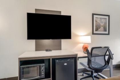 Quality Inn Jacksonville near Camp Lejeune - image 10