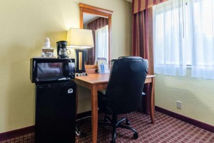 Rodeway Inn & Suites Jacksonville near Camp Lejeune - image 15