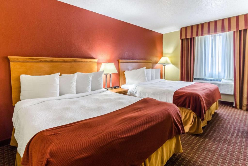 Rodeway Inn & Suites Jacksonville near Camp Lejeune - image 2