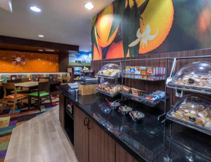 Fairfield Inn & Suites by Marriott Jacksonville - image 11