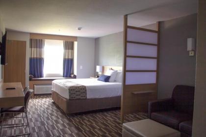 Microtel Inn & Suites by Wyndham Camp Lejeune/Jacksonville - image 11