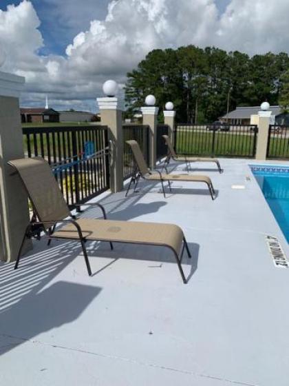 Microtel Inn & Suites by Wyndham Camp Lejeune/Jacksonville - image 15