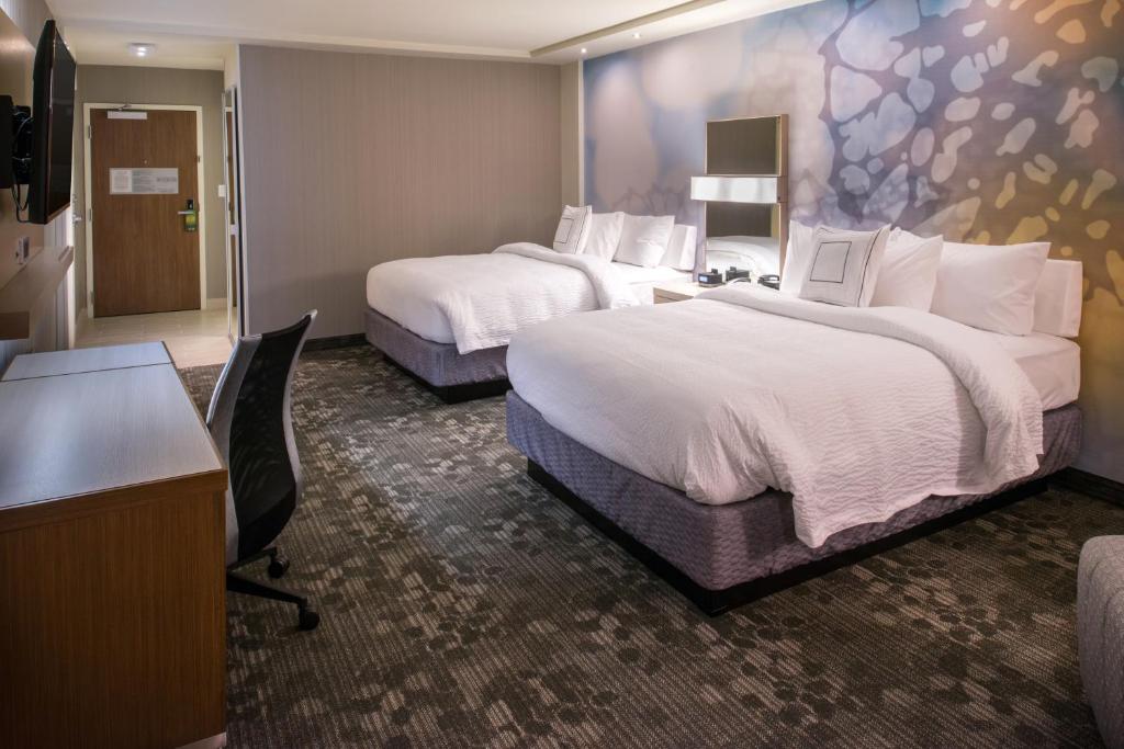Courtyard by Marriott Jacksonville - image 7