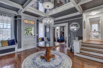 Luxurious Mansion in historic Springfield!!! in Amelia Island