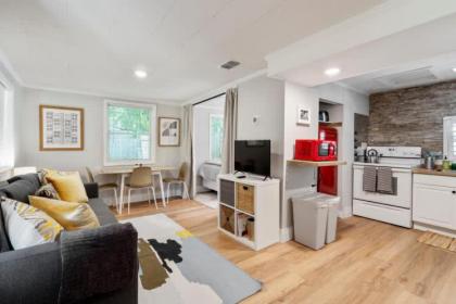 Adorable 2 BR Tiny Home in Historic San Marco!