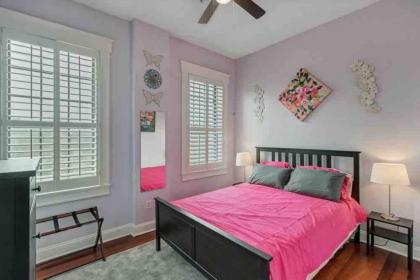Stylish 2 BR apartment - perfect for relaxing! - image 18