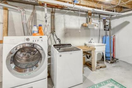 Drop Point Cabin - image 9