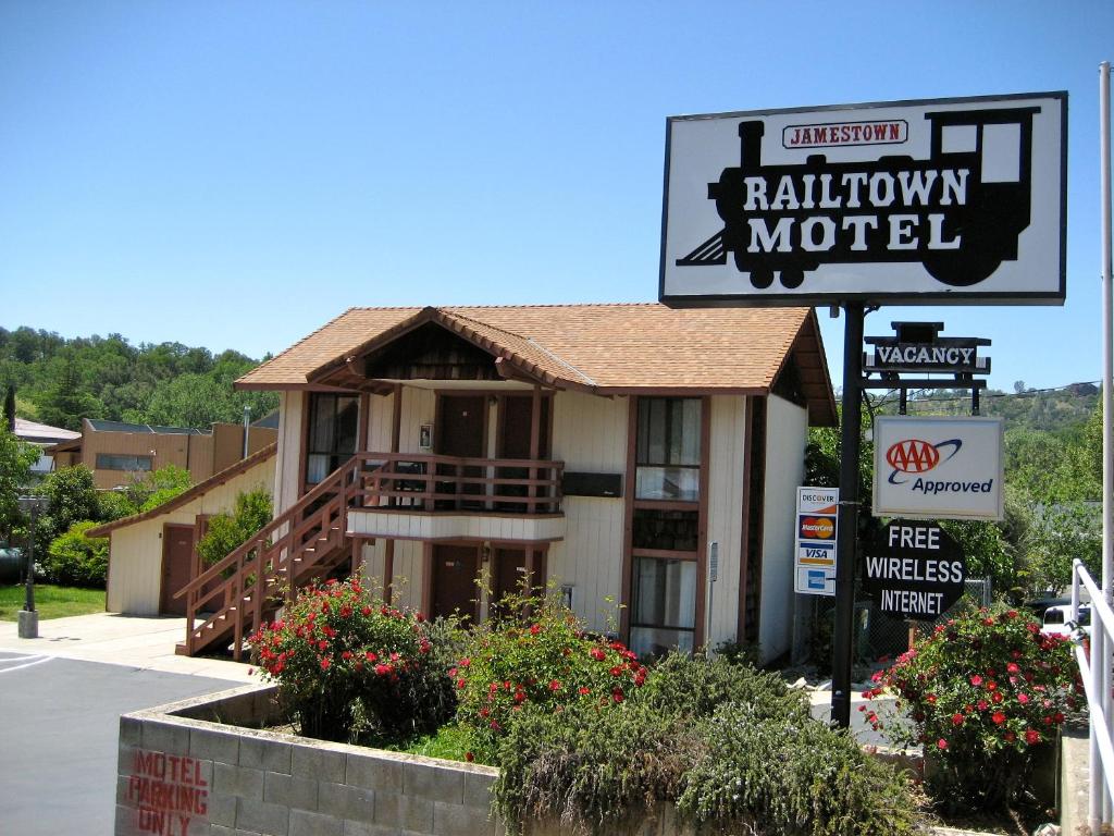 Jamestown Railtown Motel - main image