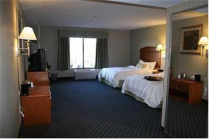 Hampton Inn and Suites Jamestown - image 8