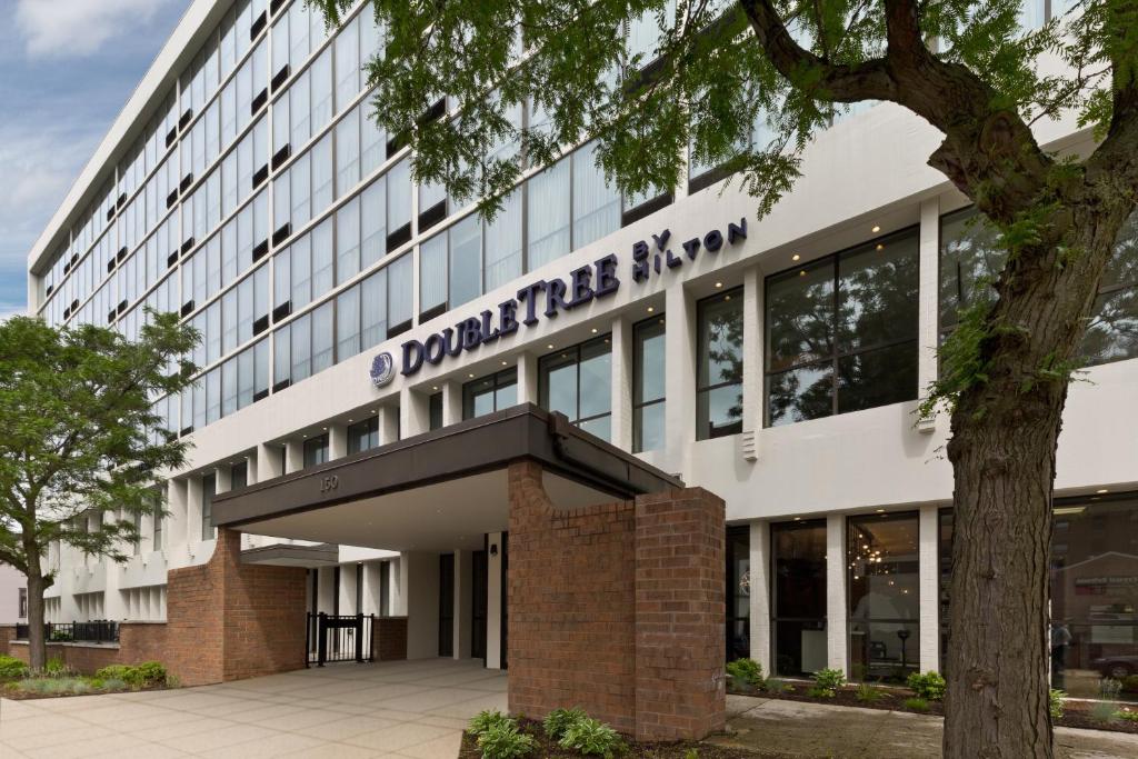 Doubletree By Hilton Jamestown Ny - main image
