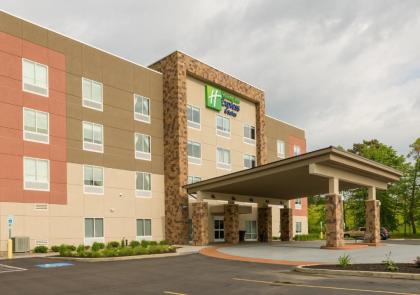 Holiday Inn Express & Suites Jamestown an IHG Hotel