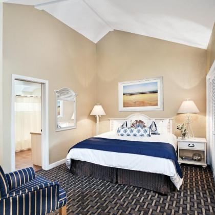Club Wyndham Newport Overlook - image 2