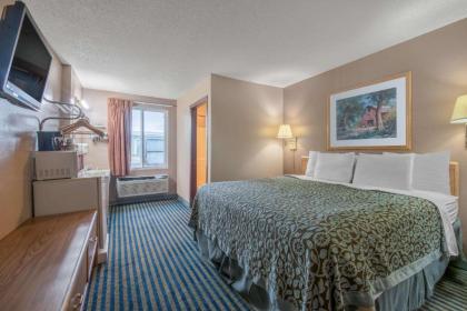 Days Inn by Wyndham Jamestown - image 7