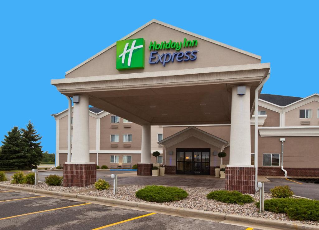 Holiday Inn Express Jamestown an IHG Hotel - main image