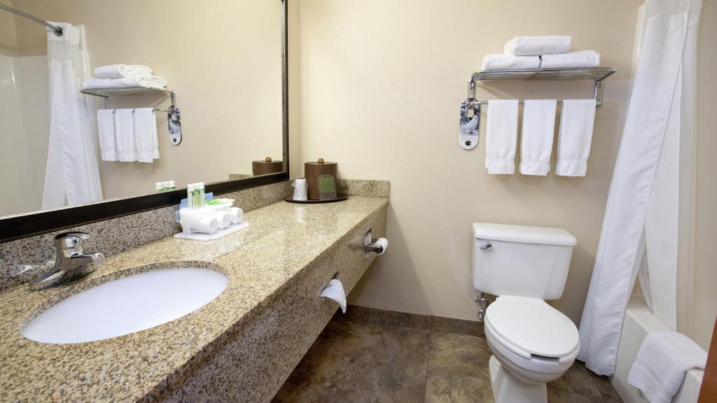 Holiday Inn Express Jamestown an IHG Hotel - image 2