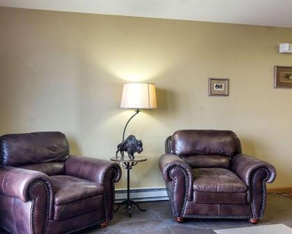 Econo Lodge Jamestown - image 4