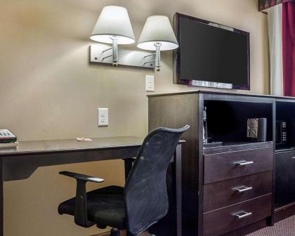 Econo Lodge Jamestown - image 5