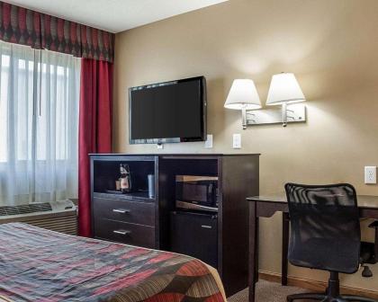 Econo Lodge Jamestown - image 7