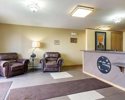 Econo Lodge Jamestown - image 9