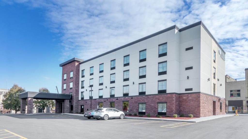 Cobblestone Hotel & Suites - Janesville - main image