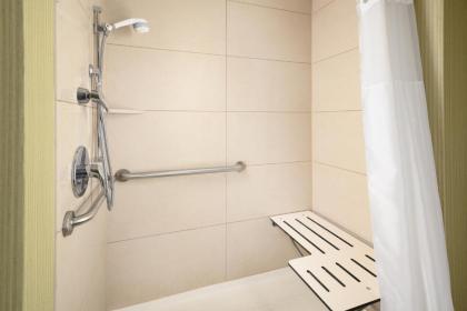 Hampton Inn Kimball - image 13